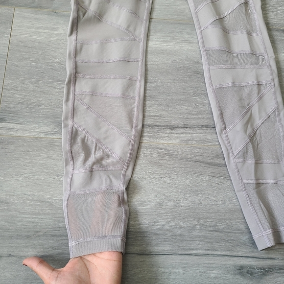 LULULEMON WUNDER UNDER HIGH RISE TIGHT 28INCH - Picture 3 of 8